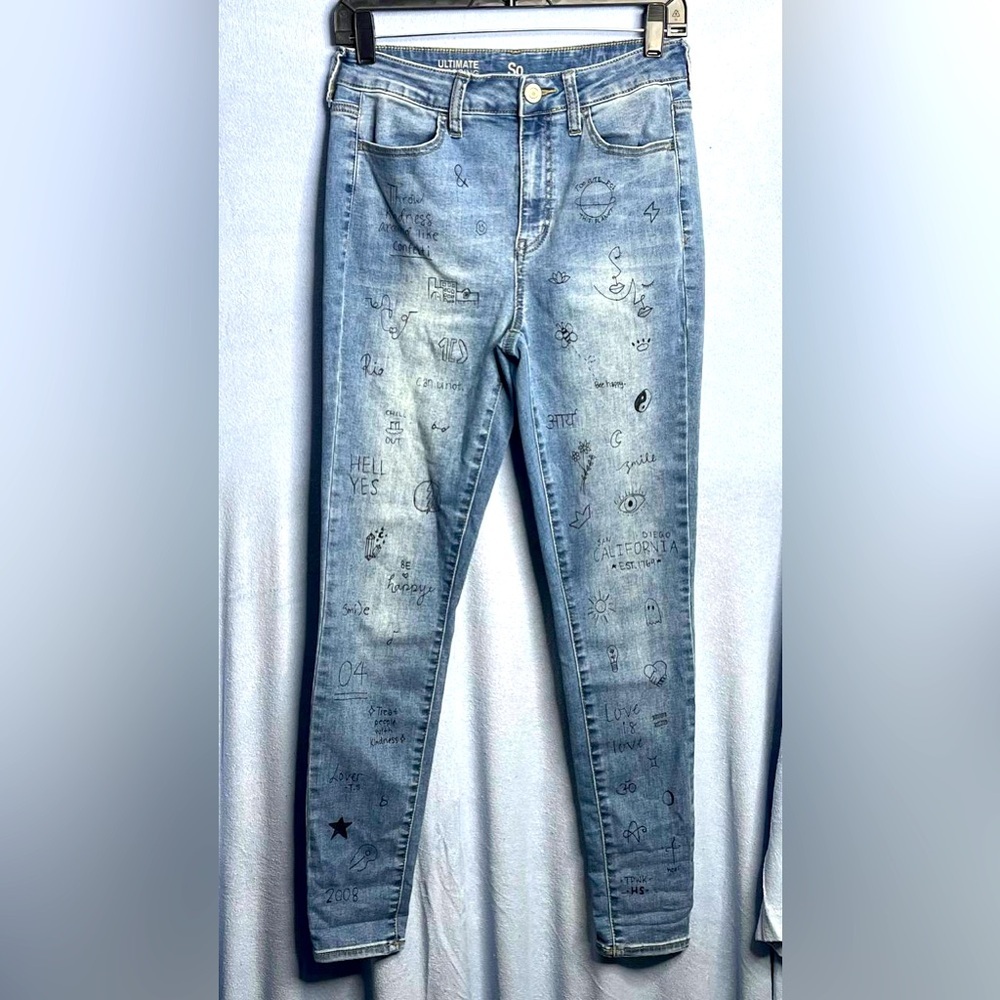 SO Graffiti Jeans Women Distressed Sz 9 Hippie Y2K High Rise Jeggings